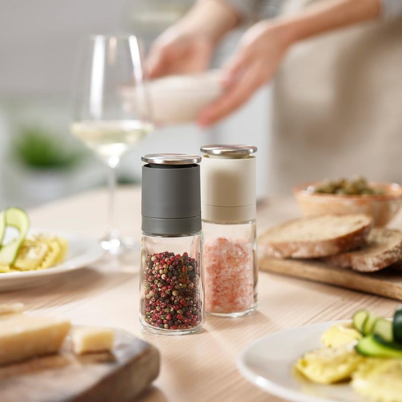 Joseph Joseph, Salt and Pepper Grinder Set – Black/Grey