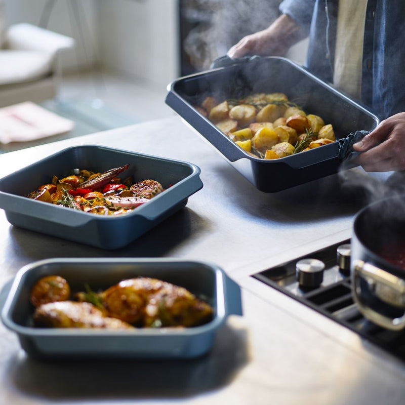 Joseph Joseph, Nest™ Oven Non-stick 3-piece Blue Roasting Tray Set
