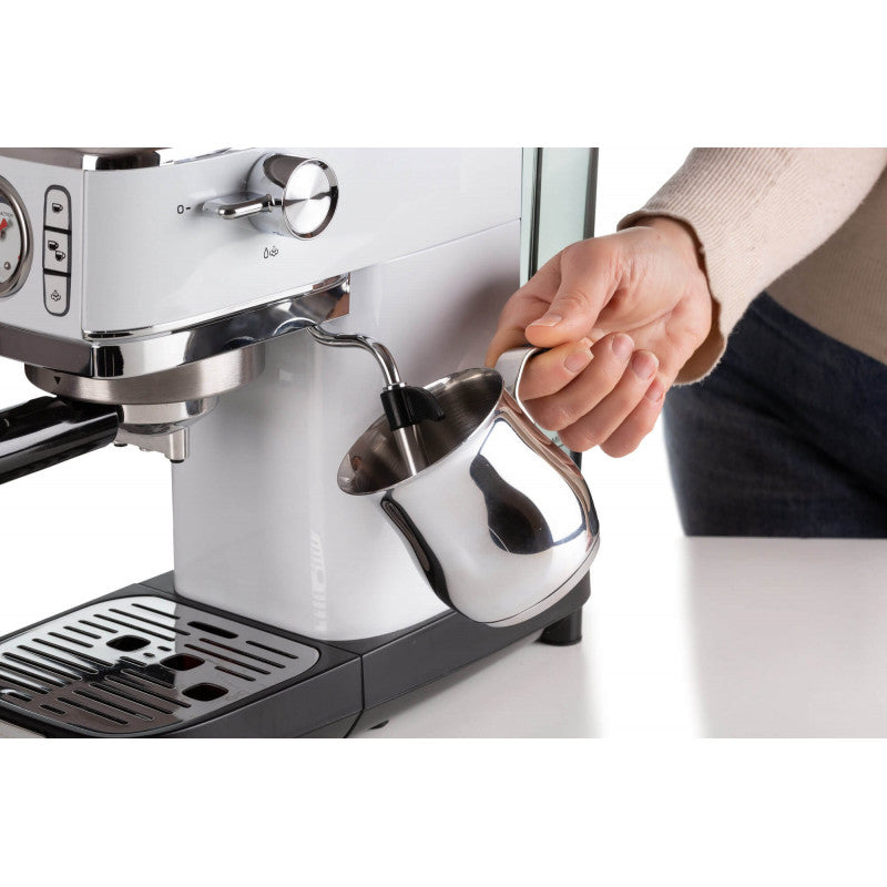 Macchina per il caffè ARIETE METAL CON MANOMETRO 1381, test e Macchina per il caffè ARIETE METAL CON MANOMETRO 1381, test e