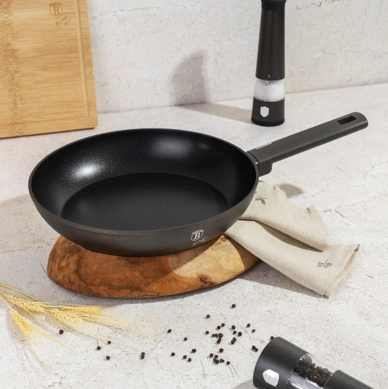 Berlinger Haus Pentola per salsa 16 cm, in alluminio con manico in acciaio inox/a induzione/nero/Platinum Collection Berlinger Haus Pentola per salsa 16 cm, in alluminio con manico in acciaio inox/a induzione/nero/Platinum Collection