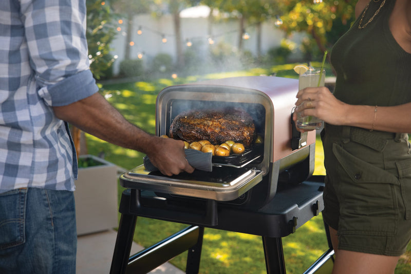 Ninja, Woodfire Electric Outdoor Oven, Artisan Pizza Maker and BBQ Smoker