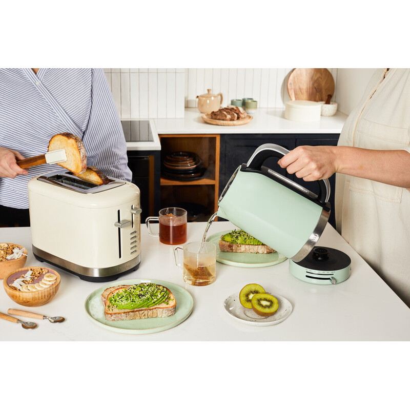 KitchenAid, Almond Cream, Beige Toaster 980w